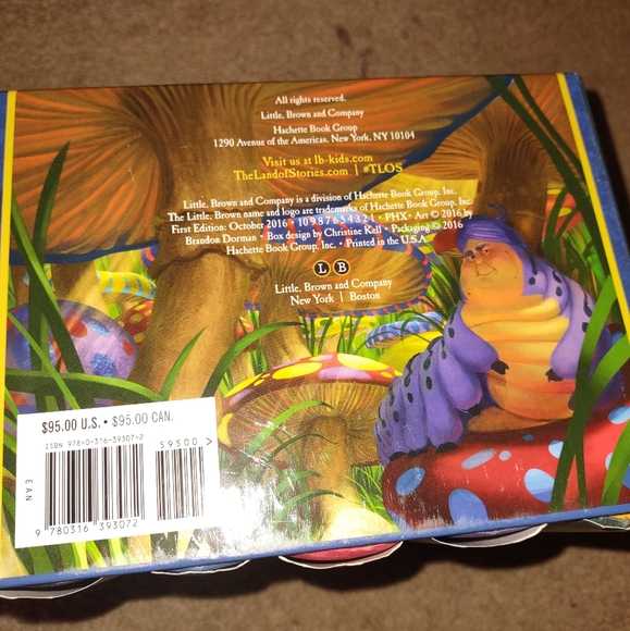 The Land of Stories (Books 1-5) - Picture 4 of 4